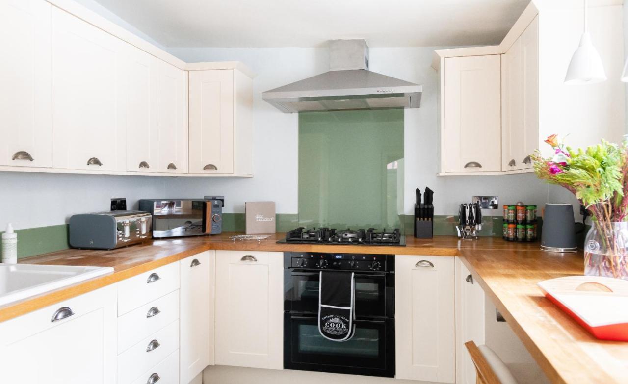 The Euston Square Escape - Modern And Central 4Bdr Home Λονδίνο Εξωτερικό φωτογραφία